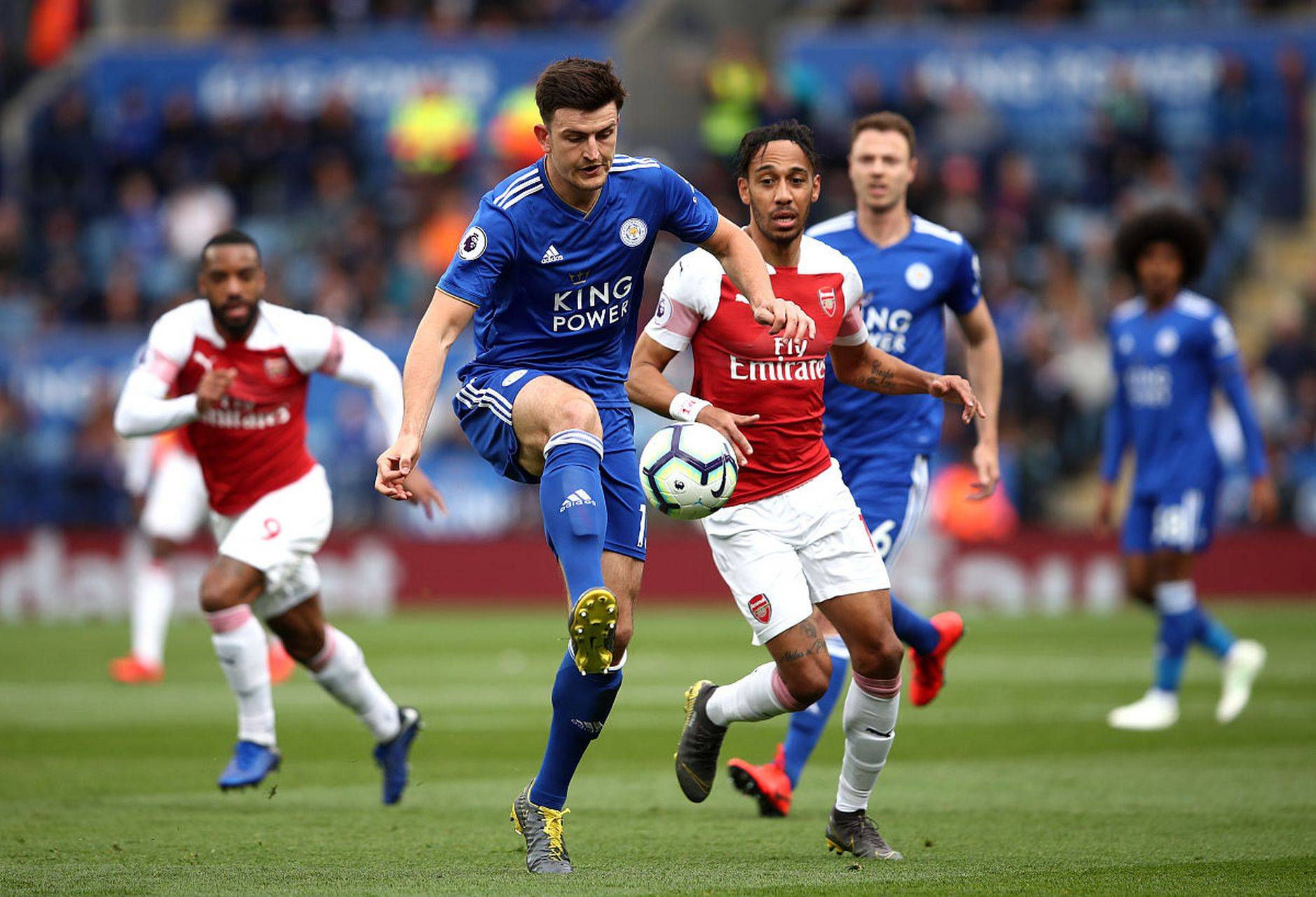 包含阿森纳发布备战花絮，加时末段回应争议，意甲任务艰巨，更衣室氛围转暖的词条