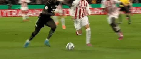 包含转折点!浙江队单刀错失;德国杯窗口期攻防权衡;话题不断;年轻球员得到机会的词条 包含转折点!浙江队单刀错失;德国杯窗口期攻防权衡;话题不断;年轻球员得到机会的词条