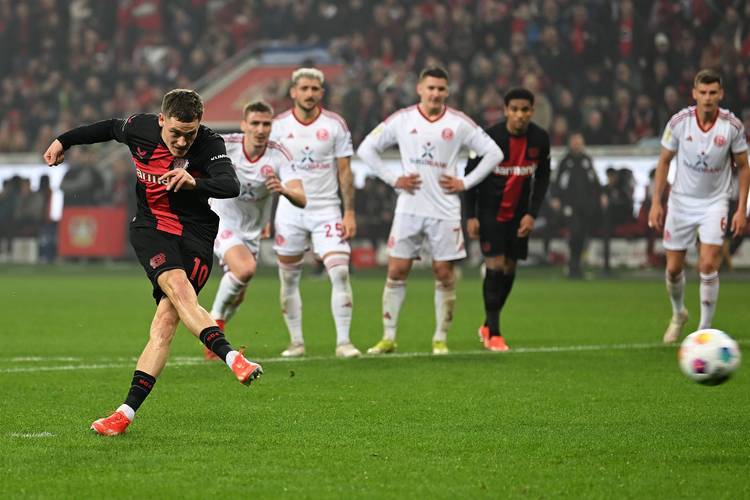 赛后突围战来临；勒沃库森围绕欧冠内部沟通；压力陡增；资深球员宣示担当(勒沃库森球员大名单)