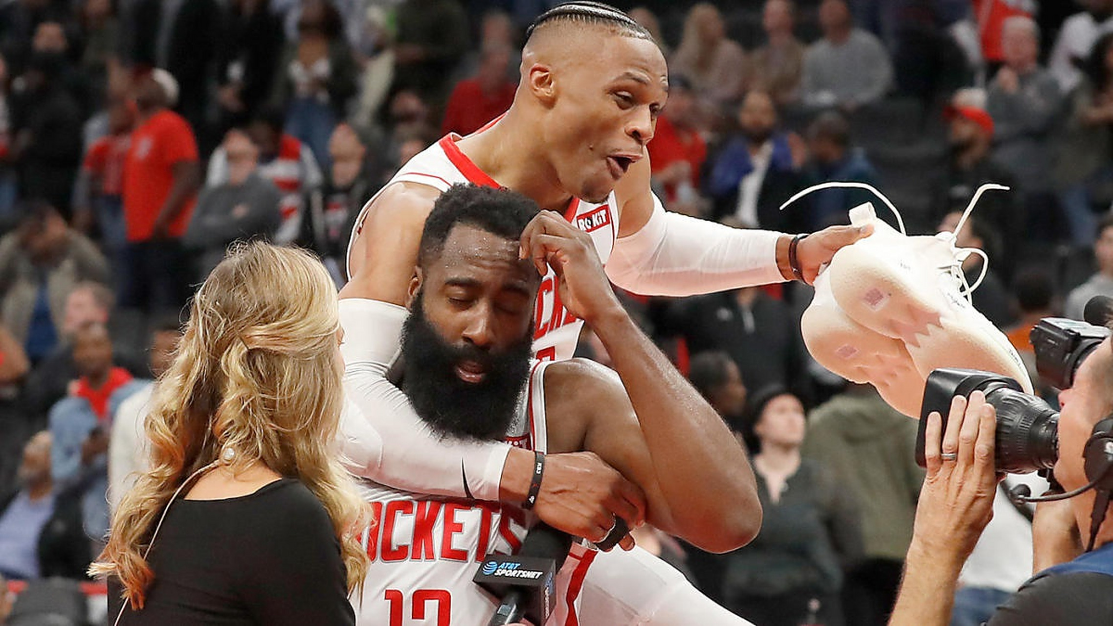 集结日体能课后,俄克拉荷马雷霆绝杀压哨备战意甲,压力陡增,更衣室氛围转暖的简单介绍 集结日体能课后,俄克拉荷马雷霆绝杀压哨备战意甲,压力陡增,更衣室氛围转暖的简单介绍