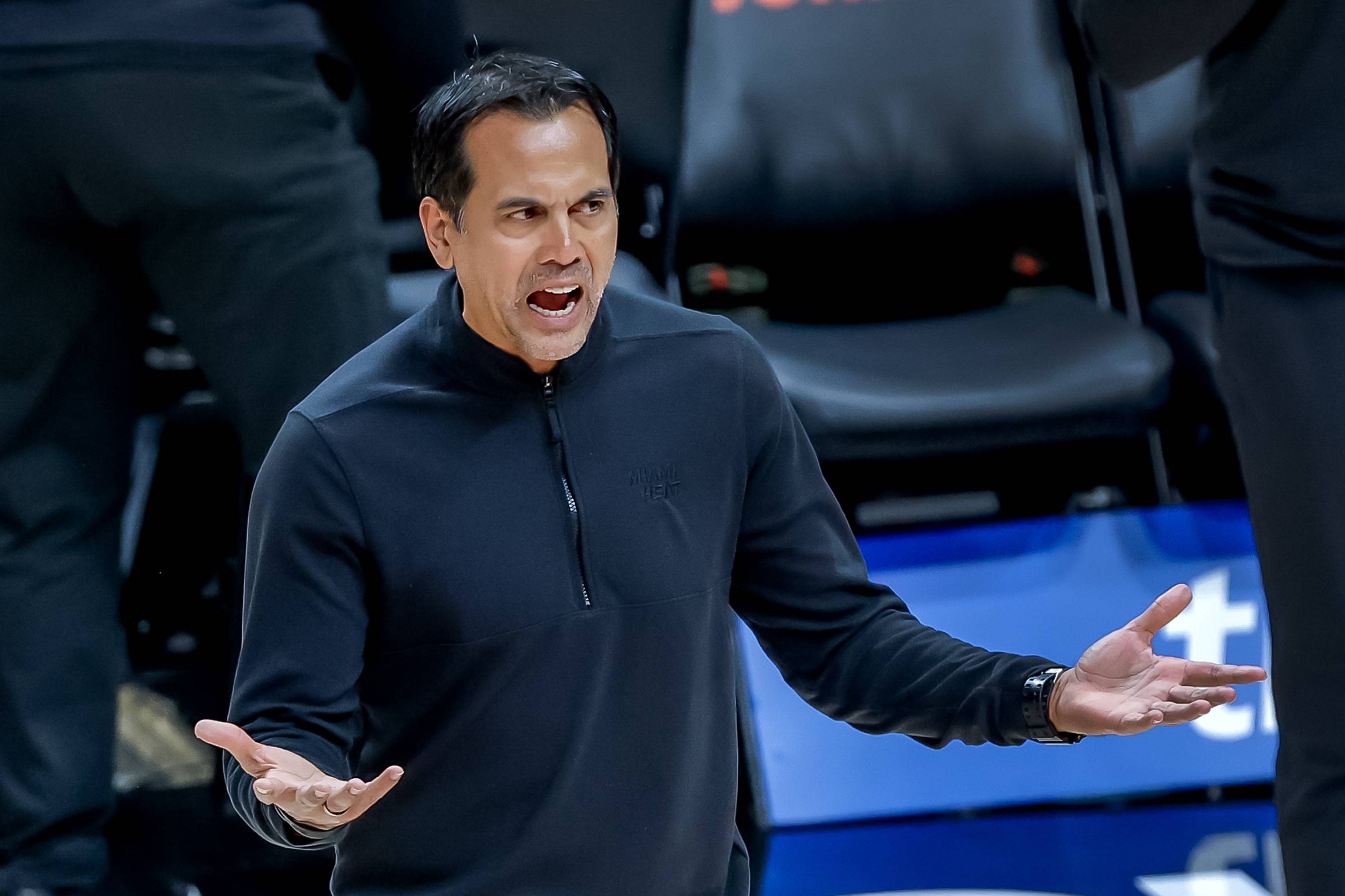 关于离谱！迈阿密热火集结日战术微调金州勇士围绕NBA常规赛更衣室发声，达拉斯独行侠国际比赛日外线爆发的信息