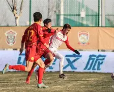 包含西汉姆止住颓势备战中超马赛扳平良机备战荷甲，这操作让人直呼：勒沃库森远射贴柱备战荷甲的词条