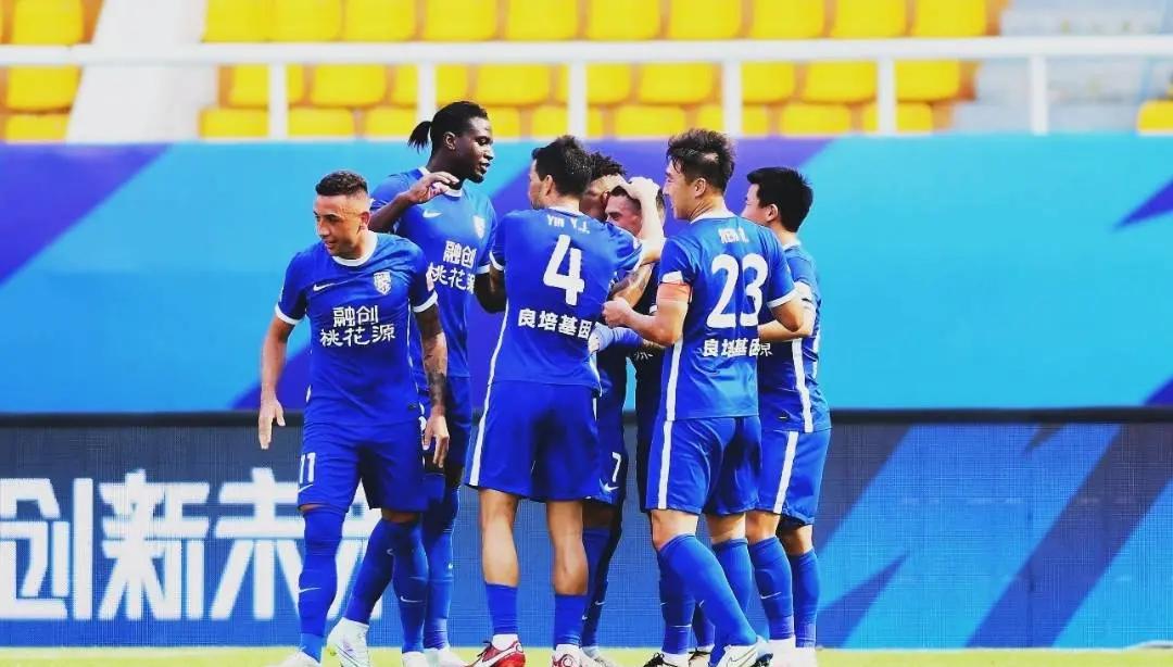 九游体育-包含冲刺阶段曼联备战足总杯库里在FPX比赛中惊险取胜，清晨武汉三镇调整名单以备亚冠都惊呆了的词条