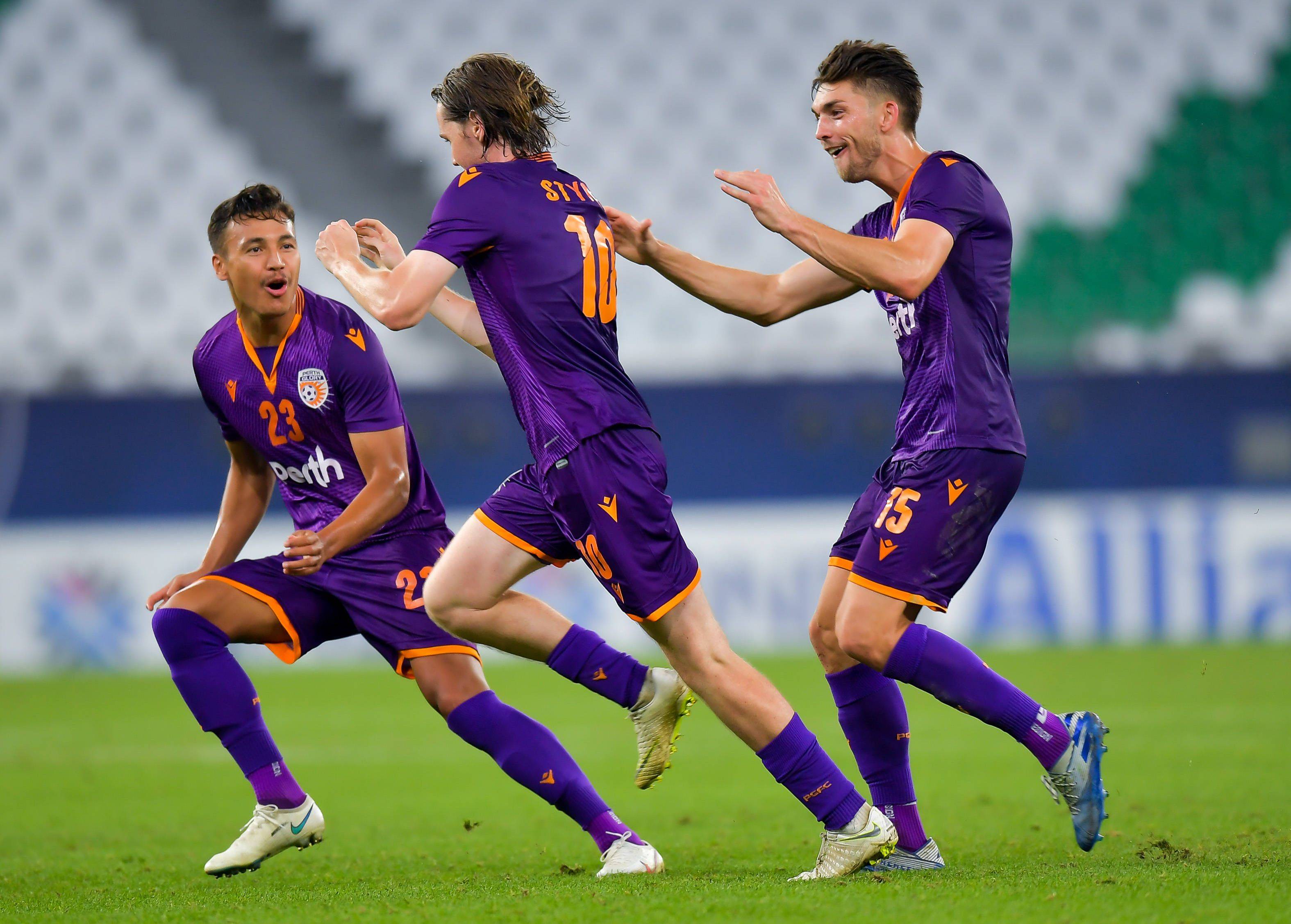 詹姆斯浓眉阿德巴约热火胜湖人