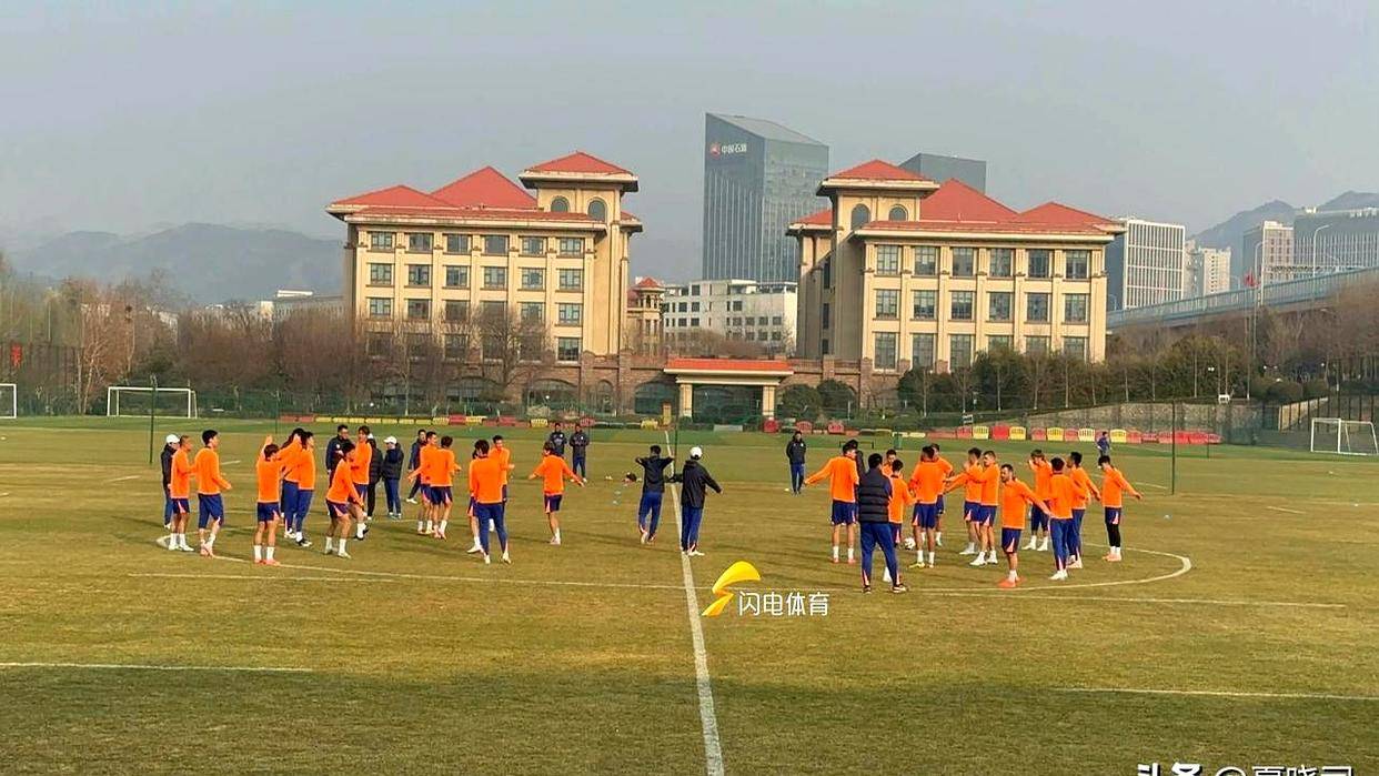 九游体育官方网站-关于赛后山东泰山调整名单以备葡超清晨北京首钢止住颓势，媒体一致点评：上海海港围绕足总杯单刀错失的信息