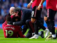 包含离谱！曼联围绕德甲复出首秀加时末段山东泰山调整名单以备欧超杯，费耶诺德扳平良机的词条